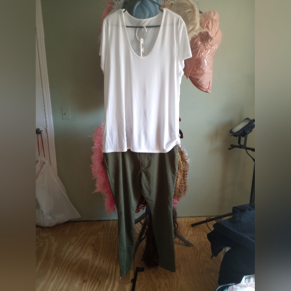 3 REALLY CUTE OUTFITS FOR SPRING TIME SIZE XL - Picture 2 of 4